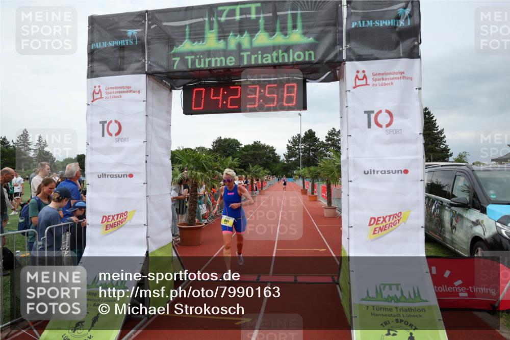 15.06.2025 - 7 Türme Triathlon Michael Strokosch http://msf.ph/oto/7990163 15.06.2025 14:23:58 Ziel 595, 861, 1038 meine-sportfotos.de