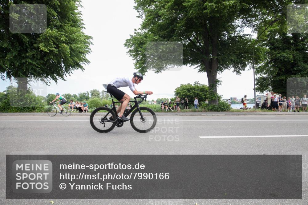 15.06.2025 - 7 Türme Triathlon Yannick Fuchs http://msf.ph/oto/7990166 15.06.2025 13:11:46 Radfahren 254, 465, 668, 813 meine-sportfotos.de