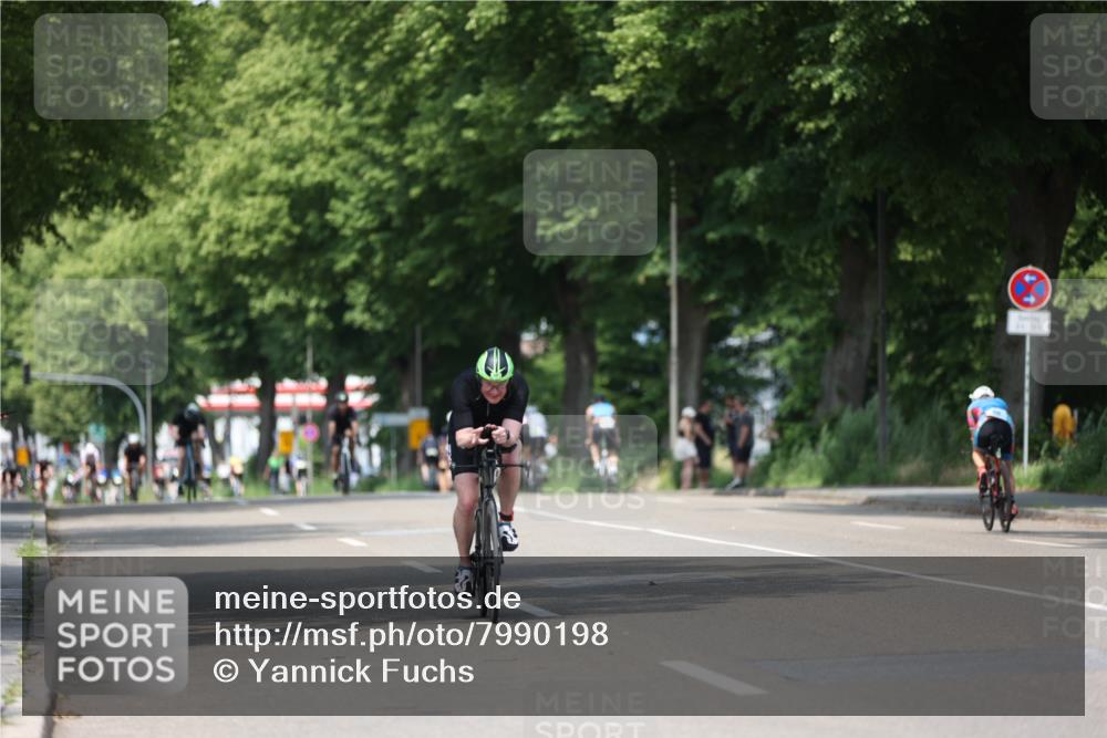 15.06.2025 - 7 Türme Triathlon Yannick Fuchs http://msf.ph/oto/7990198 15.06.2025 13:03:38 Radfahren 334, 516, 587, 1103 meine-sportfotos.de