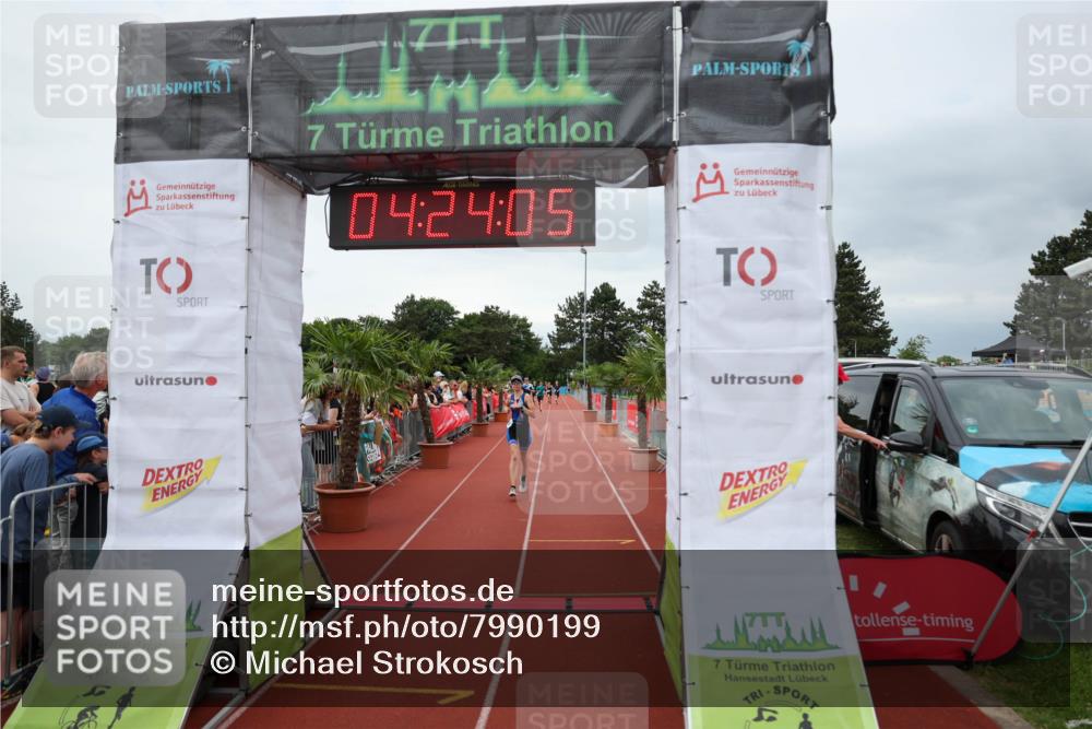 15.06.2025 - 7 Türme Triathlon Michael Strokosch http://msf.ph/oto/7990199 15.06.2025 14:24:05 Ziel 642, 861 meine-sportfotos.de