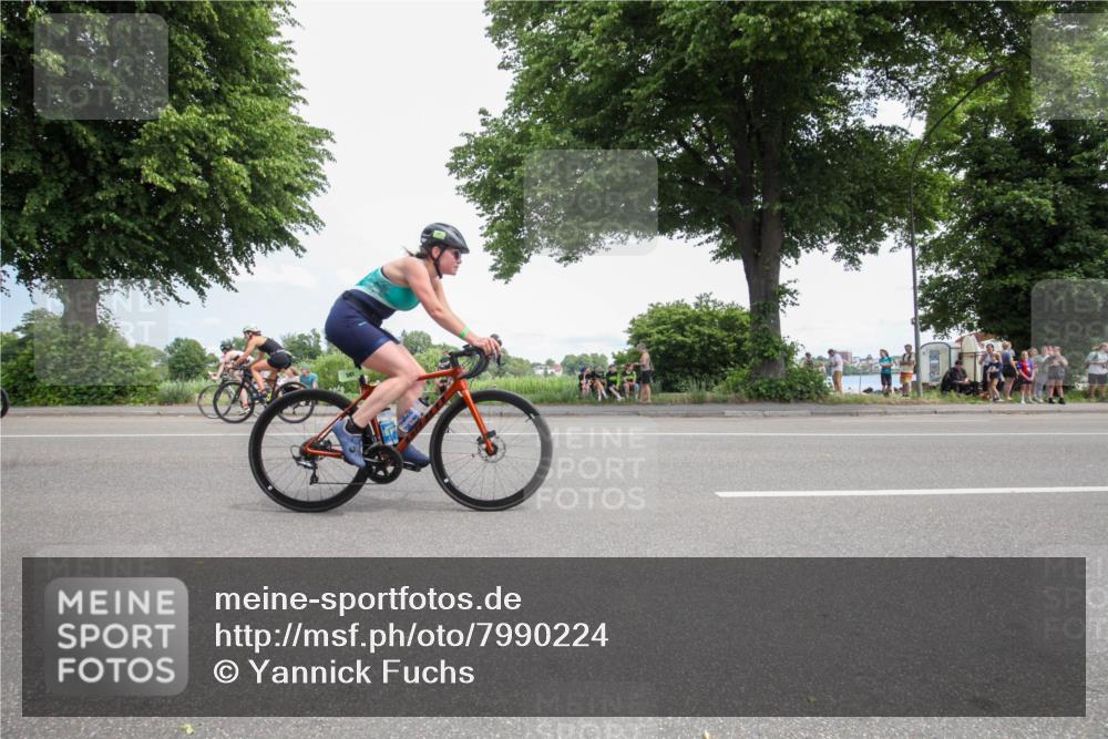 15.06.2025 - 7 Türme Triathlon Yannick Fuchs http://msf.ph/oto/7990224 15.06.2025 13:12:43 Radfahren 363, 581, 660, 751, 1129, 1138 meine-sportfotos.de