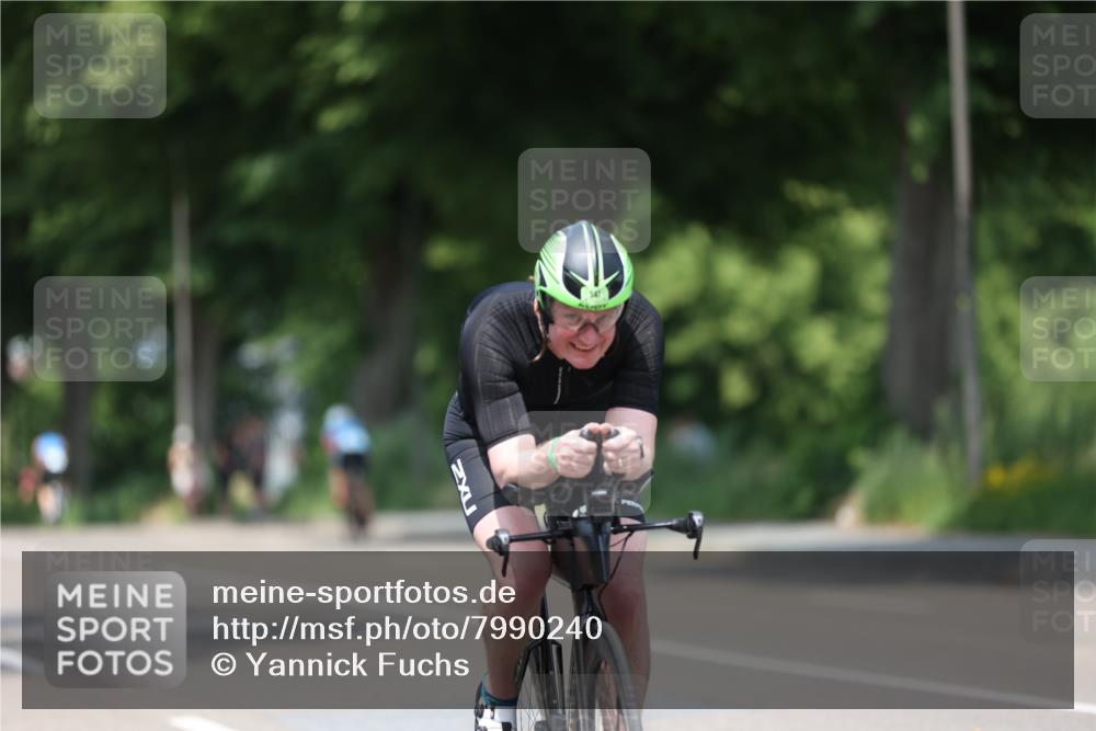 15.06.2025 - 7 Türme Triathlon Yannick Fuchs http://msf.ph/oto/7990240 15.06.2025 13:03:40 Radfahren 218, 516, 587, 619, 1103 meine-sportfotos.de