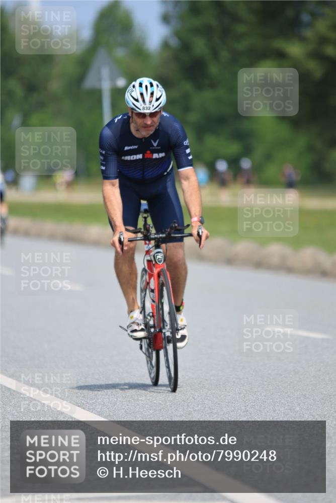21.06.2025 - 27. Vierlanden-Triathlon H.Heesch http://msf.ph/oto/7990248 15.06.2025 11:50:03 Radfahren 714, 738, 786, 819, 830, 832, 953 meine-sportfotos.de