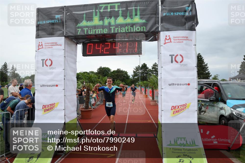 15.06.2025 - 7 Türme Triathlon Michael Strokosch http://msf.ph/oto/7990249 15.06.2025 14:24:10 Ziel 623, 642, 664, 822 meine-sportfotos.de
