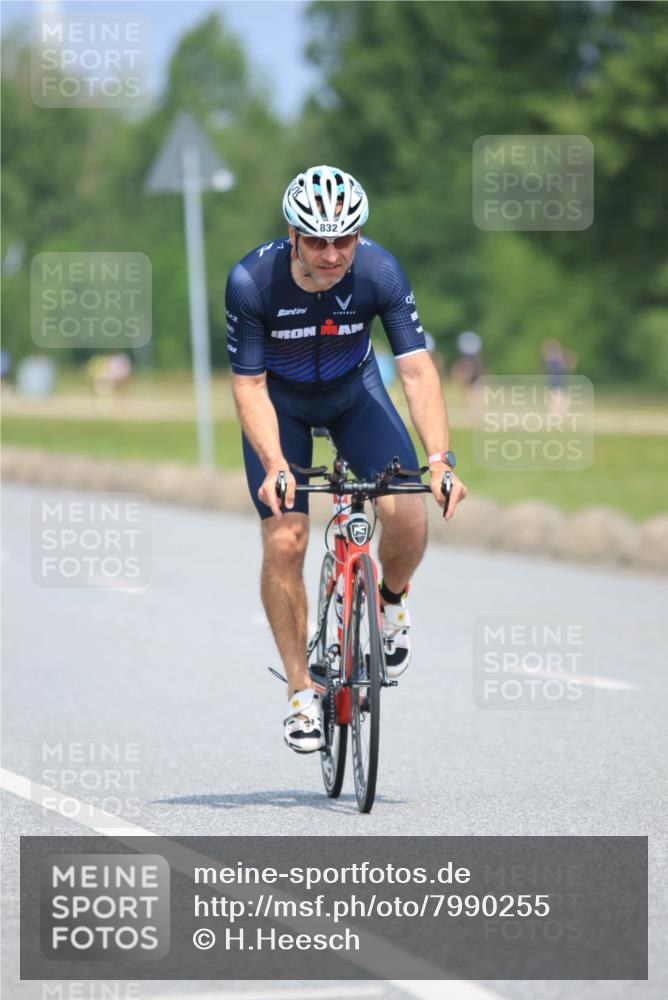 21.06.2025 - 27. Vierlanden-Triathlon H.Heesch http://msf.ph/oto/7990255 15.06.2025 11:50:03 Radfahren 714, 738, 786, 819, 830, 832, 953 meine-sportfotos.de