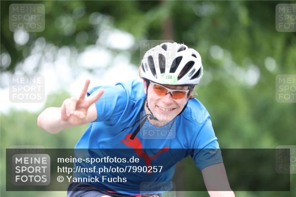 15.06.2025 - 7 Türme Triathlon Yannick Fuchs http://msf.ph/oto/7990257 15.06.2025 11:52:18 Radfahren 230, 298 meine-sportfotos.de