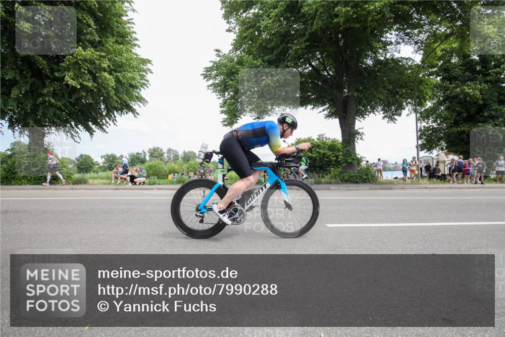 15.06.2025 - 7 Türme Triathlon Yannick Fuchs http://msf.ph/oto/7990288 15.06.2025 13:13:06 Radfahren 214, 233, 243, 276, 370, 414, 517, 812 meine-sportfotos.de