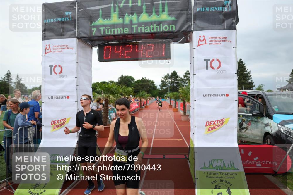 15.06.2025 - 7 Türme Triathlon Michael Strokosch http://msf.ph/oto/7990443 15.06.2025 14:24:21 Ziel 436, 822, 1002, 1012 meine-sportfotos.de