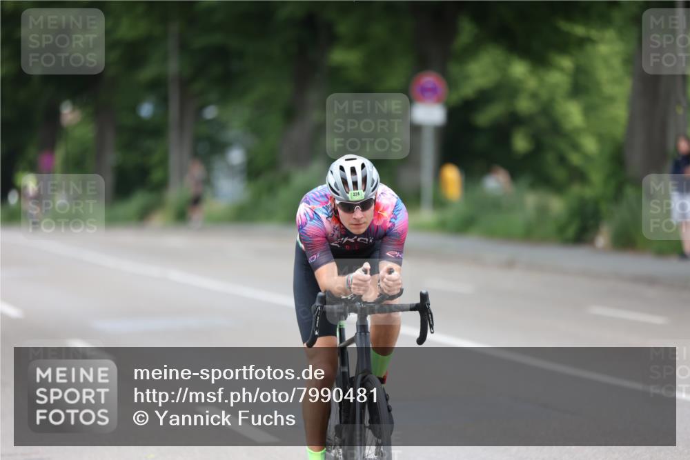 15.06.2025 - 7 Türme Triathlon Yannick Fuchs http://msf.ph/oto/7990481 15.06.2025 11:54:27 Radfahren  meine-sportfotos.de