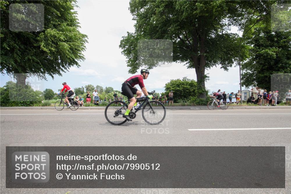 15.06.2025 - 7 Türme Triathlon Yannick Fuchs http://msf.ph/oto/7990512 15.06.2025 13:14:56 Radfahren 289, 297, 547, 662, 732, 925, 1058 meine-sportfotos.de