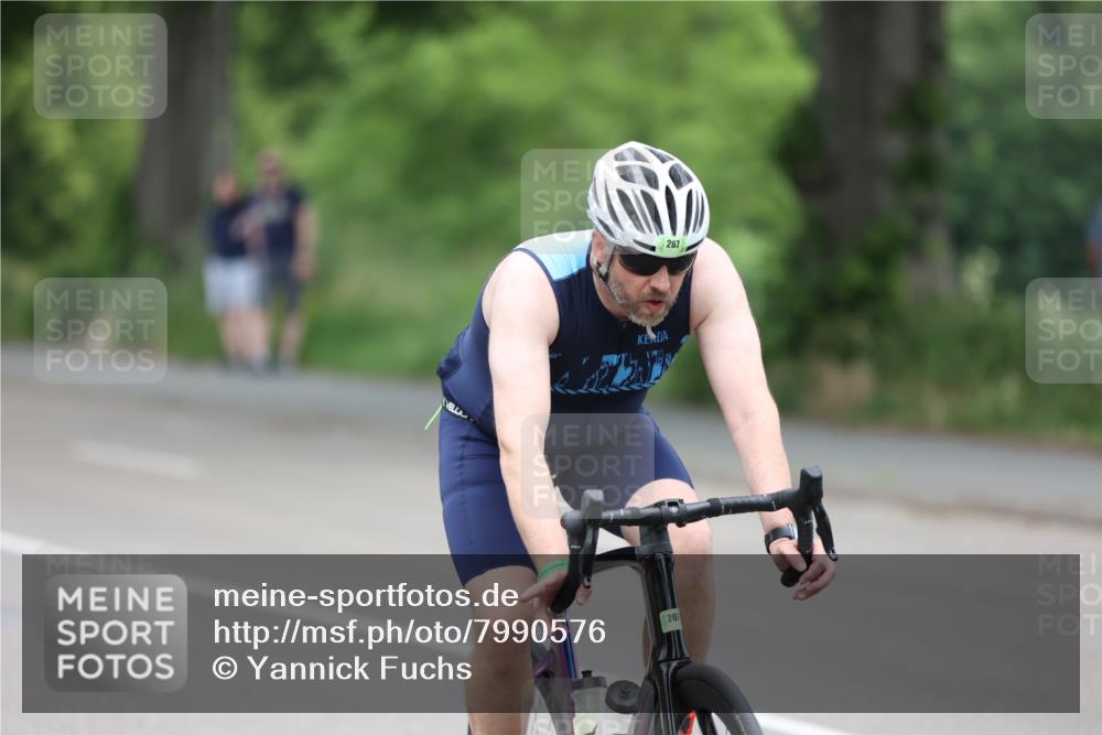 15.06.2025 - 7 Türme Triathlon Yannick Fuchs http://msf.ph/oto/7990576 15.06.2025 11:54:40 Radfahren  meine-sportfotos.de