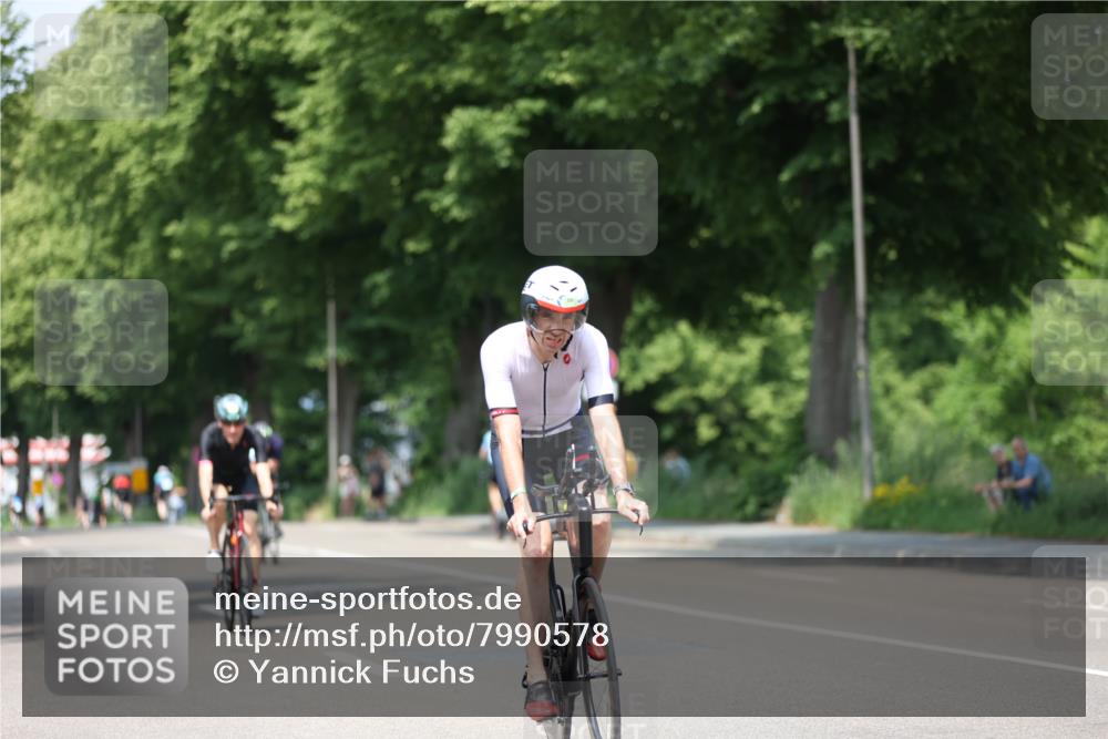 15.06.2025 - 7 Türme Triathlon Yannick Fuchs http://msf.ph/oto/7990578 15.06.2025 13:03:53 Radfahren 250, 303, 409, 432, 457, 1127, 1186 meine-sportfotos.de