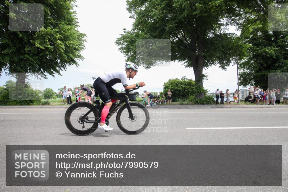 15.06.2025 - 7 Türme Triathlon Yannick Fuchs http://msf.ph/oto/7990579 15.06.2025 13:15:53 Radfahren 236, 326, 418, 487, 565, 666, 788, 903 meine-sportfotos.de