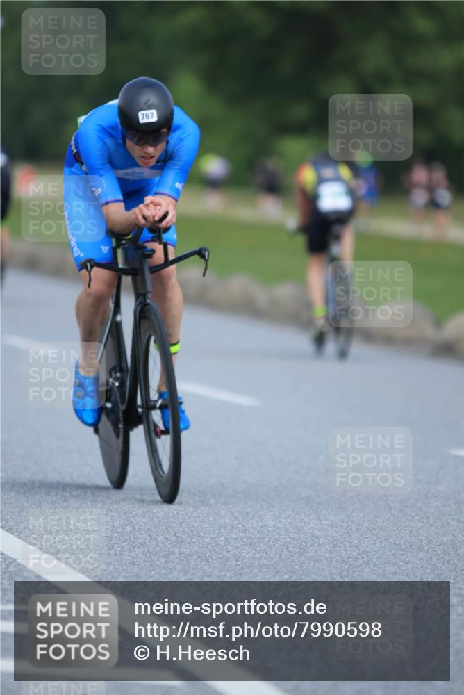 21.06.2025 - 27. Vierlanden-Triathlon H.Heesch http://msf.ph/oto/7990598 15.06.2025 11:52:19 Radfahren 720, 767, 805, 861, 951 meine-sportfotos.de