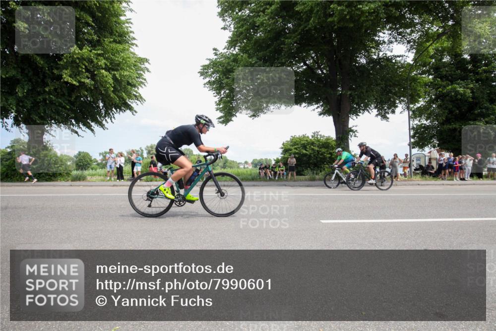 15.06.2025 - 7 Türme Triathlon Yannick Fuchs http://msf.ph/oto/7990601 15.06.2025 13:16:06 Radfahren 205, 213, 258, 368, 420, 645, 781, 839, 905, 966, 1179 meine-sportfotos.de