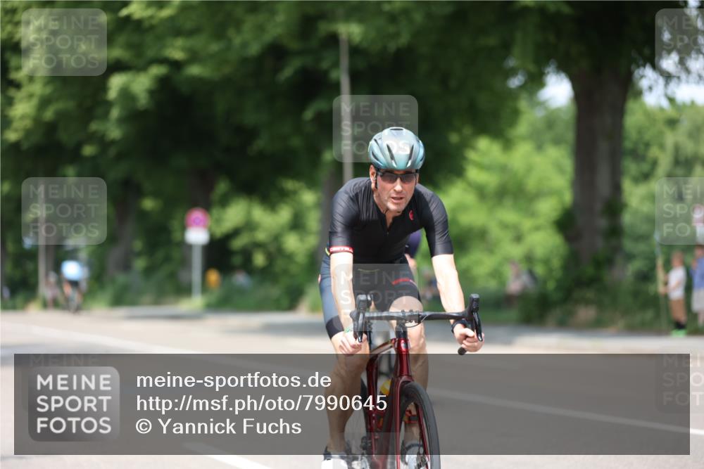 15.06.2025 - 7 Türme Triathlon Yannick Fuchs http://msf.ph/oto/7990645 15.06.2025 13:03:55 Radfahren 250, 303, 364, 432, 457, 1127, 1186 meine-sportfotos.de