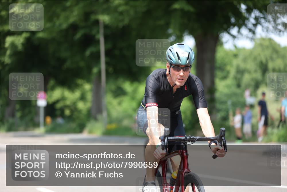 15.06.2025 - 7 Türme Triathlon Yannick Fuchs http://msf.ph/oto/7990659 15.06.2025 13:03:55 Radfahren 250, 303, 364, 432, 457, 1127, 1186 meine-sportfotos.de