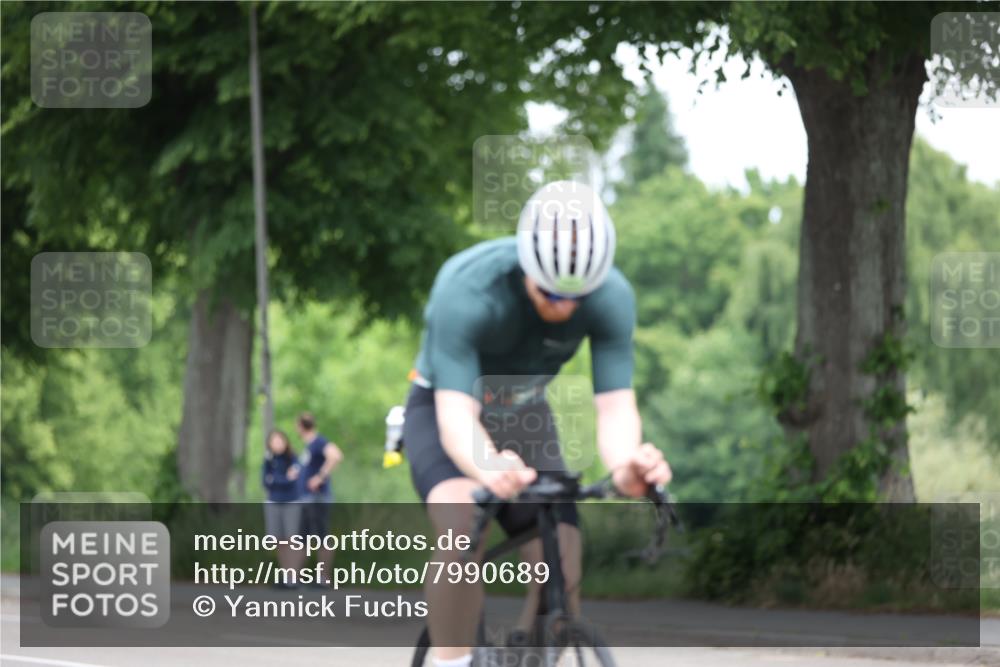 15.06.2025 - 7 Türme Triathlon Yannick Fuchs http://msf.ph/oto/7990689 15.06.2025 11:54:52 Radfahren 305 meine-sportfotos.de