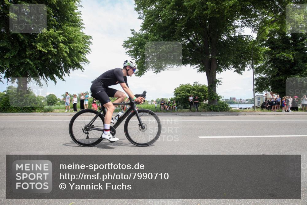 15.06.2025 - 7 Türme Triathlon Yannick Fuchs http://msf.ph/oto/7990710 15.06.2025 13:17:35 Radfahren 489, 543, 574, 590, 666, 764, 800, 850, 894 meine-sportfotos.de