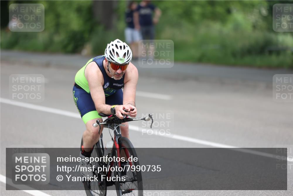 15.06.2025 - 7 Türme Triathlon Yannick Fuchs http://msf.ph/oto/7990735 15.06.2025 11:55:09 Radfahren 321 meine-sportfotos.de
