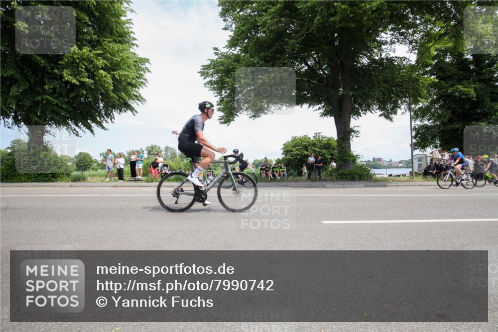 15.06.2025 - 7 Türme Triathlon Yannick Fuchs http://msf.ph/oto/7990742 15.06.2025 13:17:38 Radfahren 489, 543, 574, 590, 666, 764, 800, 850, 894 meine-sportfotos.de