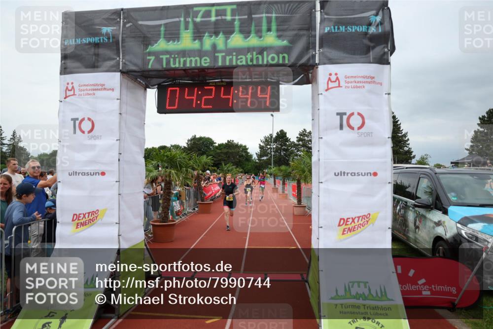 15.06.2025 - 7 Türme Triathlon Michael Strokosch http://msf.ph/oto/7990744 15.06.2025 14:24:43 Ziel 575, 764, 1046, 1080 meine-sportfotos.de