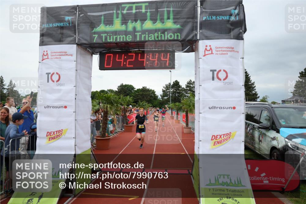 15.06.2025 - 7 Türme Triathlon Michael Strokosch http://msf.ph/oto/7990763 15.06.2025 14:24:44 Ziel 575, 764, 1046, 1080 meine-sportfotos.de