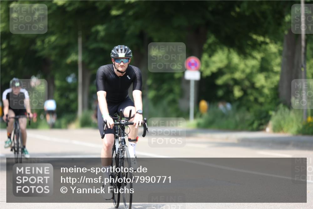 15.06.2025 - 7 Türme Triathlon Yannick Fuchs http://msf.ph/oto/7990771 15.06.2025 13:03:58 Radfahren 303, 364, 432, 1127, 1186 meine-sportfotos.de