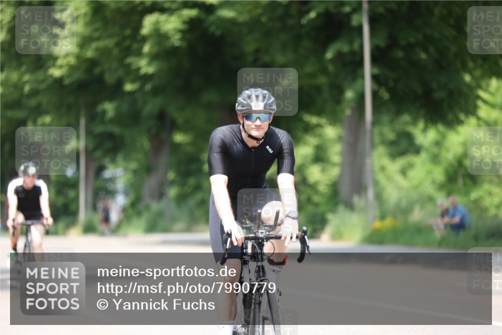 15.06.2025 - 7 Türme Triathlon Yannick Fuchs http://msf.ph/oto/7990779 15.06.2025 13:03:58 Radfahren 303, 364, 432, 1127, 1186 meine-sportfotos.de