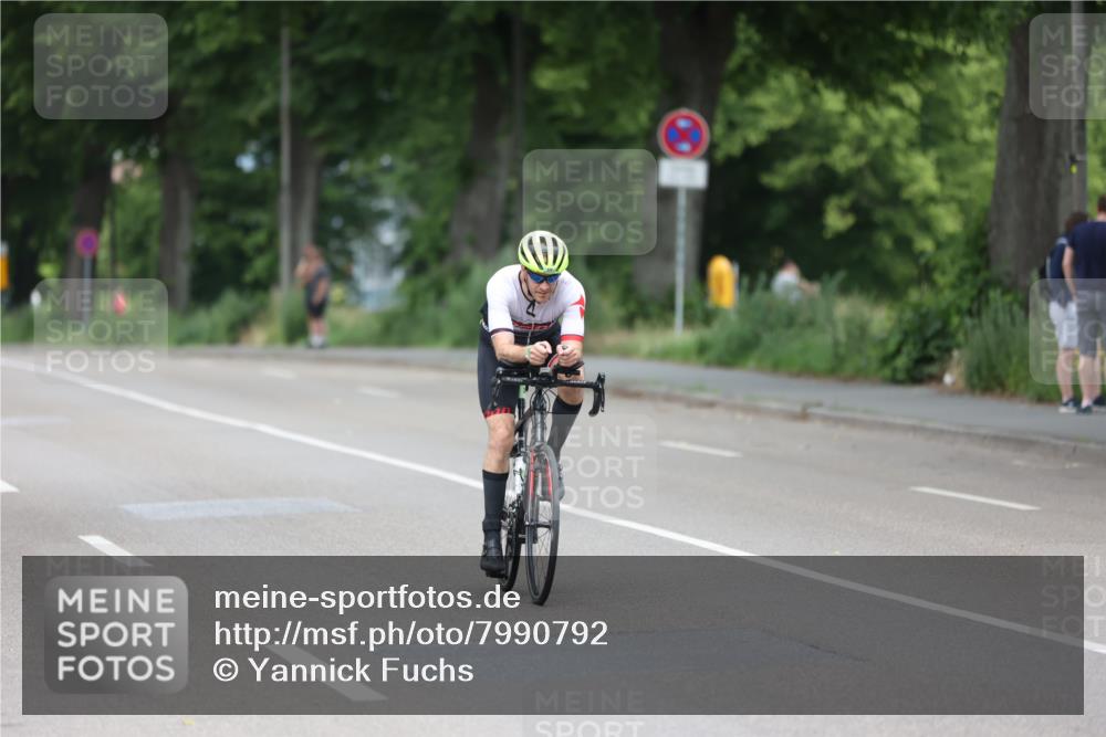 15.06.2025 - 7 Türme Triathlon Yannick Fuchs http://msf.ph/oto/7990792 15.06.2025 11:55:46 Radfahren 320 meine-sportfotos.de