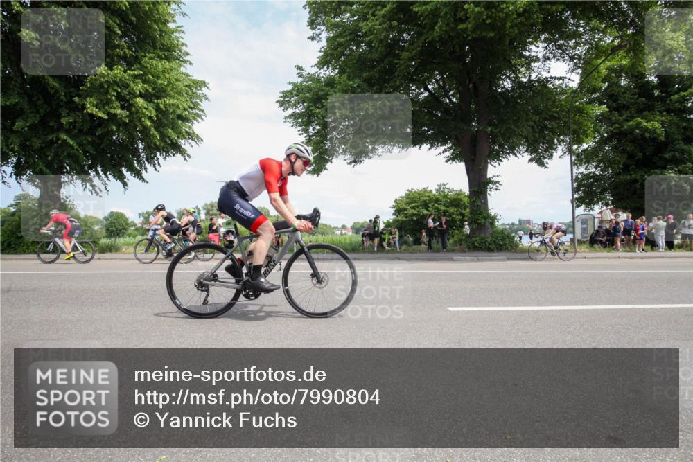 15.06.2025 - 7 Türme Triathlon Yannick Fuchs http://msf.ph/oto/7990804 15.06.2025 13:18:11 Radfahren 408, 878, 1013, 1094 meine-sportfotos.de