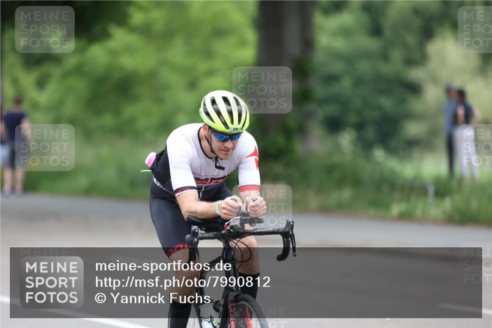 15.06.2025 - 7 Türme Triathlon Yannick Fuchs http://msf.ph/oto/7990812 15.06.2025 11:55:47 Radfahren 320 meine-sportfotos.de