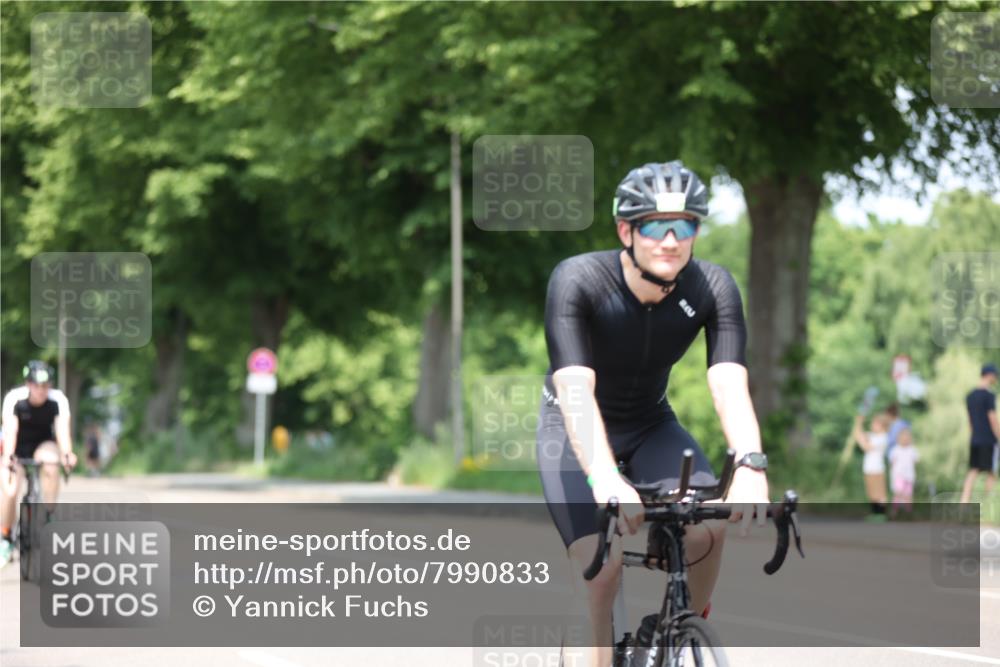 15.06.2025 - 7 Türme Triathlon Yannick Fuchs http://msf.ph/oto/7990833 15.06.2025 13:03:59 Radfahren 303, 364, 432, 1127, 1186 meine-sportfotos.de