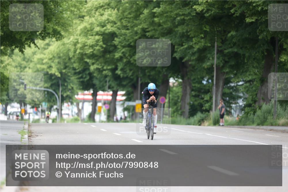 15.06.2025 - 7 Türme Triathlon Yannick Fuchs http://msf.ph/oto/7990848 15.06.2025 11:56:04 Radfahren 324 meine-sportfotos.de