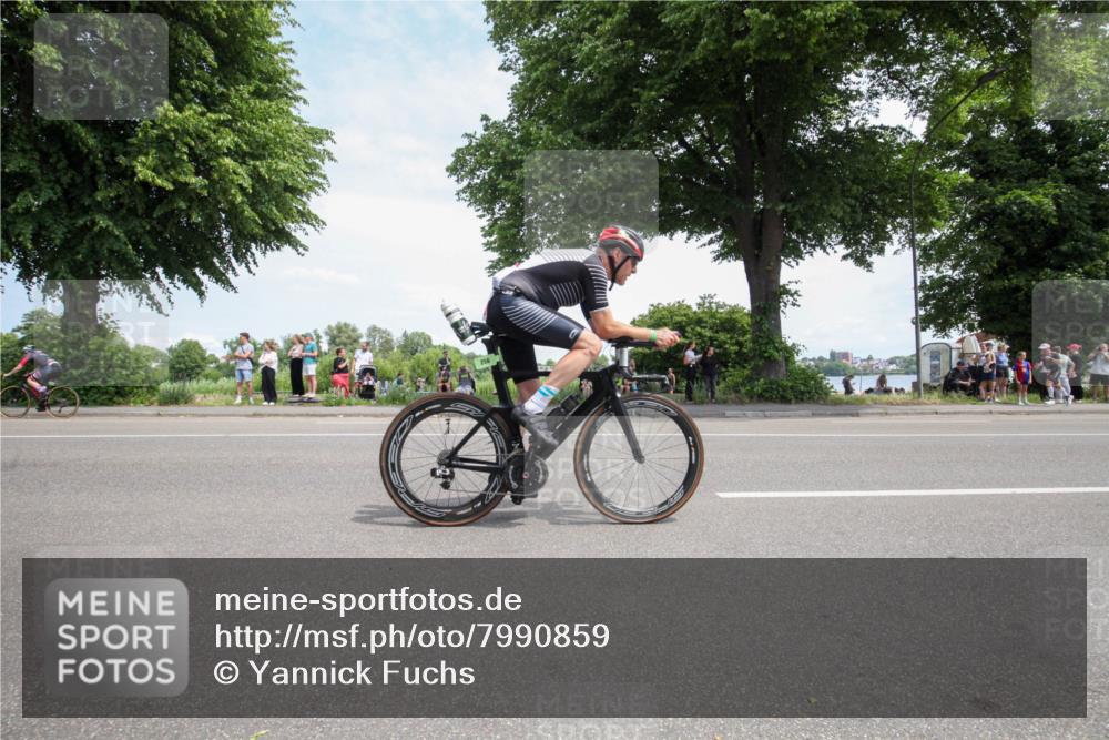 15.06.2025 - 7 Türme Triathlon Yannick Fuchs http://msf.ph/oto/7990859 15.06.2025 13:18:40 Radfahren 223, 336, 412, 533, 679, 863, 1015, 1035, 1040, 1191 meine-sportfotos.de