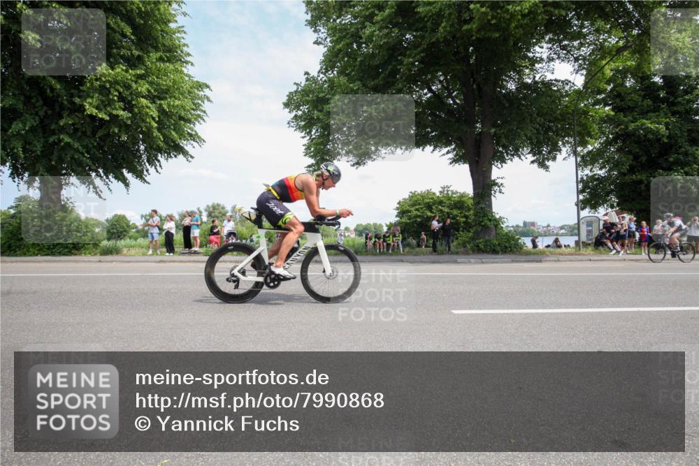 15.06.2025 - 7 Türme Triathlon Yannick Fuchs http://msf.ph/oto/7990868 15.06.2025 13:18:41 Radfahren 204, 223, 336, 412, 533, 679, 863, 1015, 1035, 1040, 1191 meine-sportfotos.de