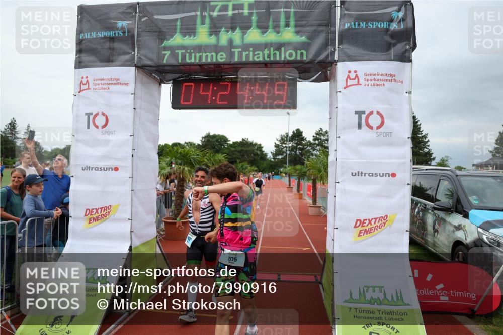 15.06.2025 - 7 Türme Triathlon Michael Strokosch http://msf.ph/oto/7990916 15.06.2025 14:24:48 Ziel 575, 764, 1021, 1046, 1080 meine-sportfotos.de