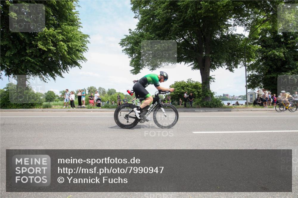 15.06.2025 - 7 Türme Triathlon Yannick Fuchs http://msf.ph/oto/7990947 15.06.2025 13:18:55 Radfahren 197, 389, 718, 725, 810, 811, 820, 867, 1115 meine-sportfotos.de