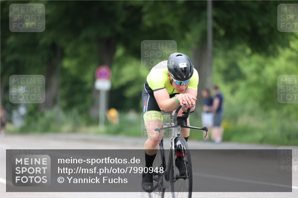 15.06.2025 - 7 Türme Triathlon Yannick Fuchs http://msf.ph/oto/7990948 15.06.2025 11:56:17 Radfahren 207 meine-sportfotos.de