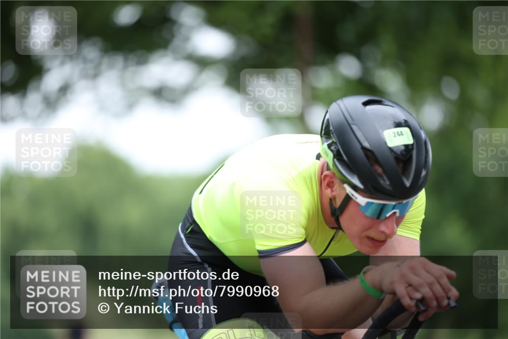 15.06.2025 - 7 Türme Triathlon Yannick Fuchs http://msf.ph/oto/7990968 15.06.2025 11:56:18 Radfahren 207 meine-sportfotos.de
