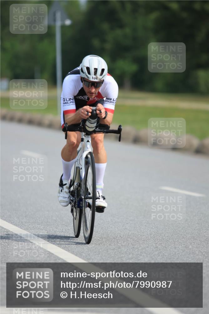 15.06.2025 - 27. Vierlanden-Triathlon H.Heesch http://msf.ph/oto/7990987 15.06.2025 09:55:12 Radfahren 104, 219, 224 meine-sportfotos.de