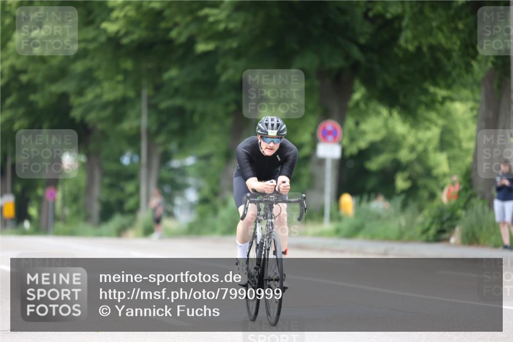 15.06.2025 - 7 Türme Triathlon Yannick Fuchs http://msf.ph/oto/7990999 15.06.2025 11:56:24 Radfahren 211, 303 meine-sportfotos.de