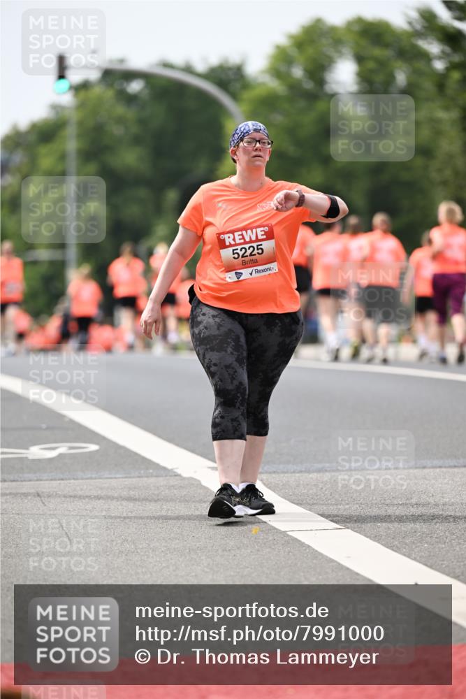 15.06.2025 - REWE Women's Run Dr. Thomas Lammeyer http://msf.ph/oto/7991000 15.06.2025 10:50:09 Laufen 5225 meine-sportfotos.de