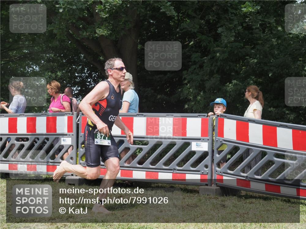 21.06.2025 - 27. Vierlanden-Triathlon KatJ http://msf.ph/oto/7991026 15.06.2025 12:30:44 Laufen  meine-sportfotos.de