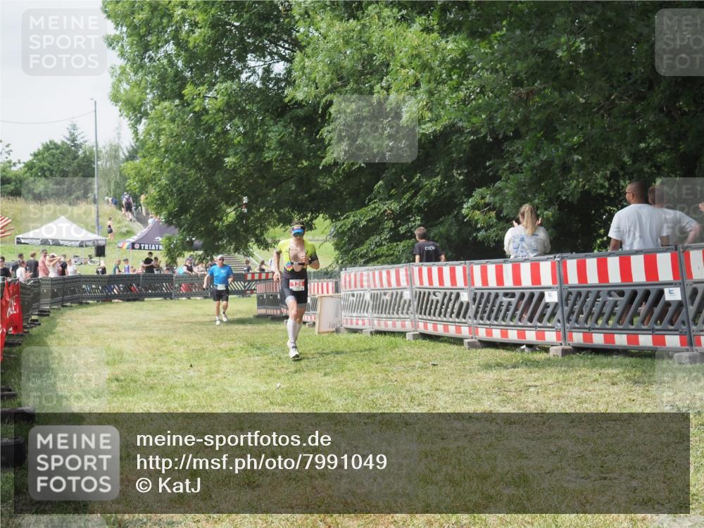 21.06.2025 - 27. Vierlanden-Triathlon KatJ http://msf.ph/oto/7991049 15.06.2025 12:30:53 Laufen  meine-sportfotos.de