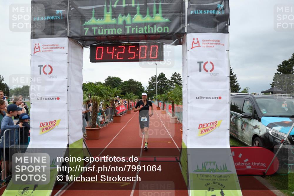 15.06.2025 - 7 Türme Triathlon Michael Strokosch http://msf.ph/oto/7991064 15.06.2025 14:25:00 Ziel 390, 932 meine-sportfotos.de