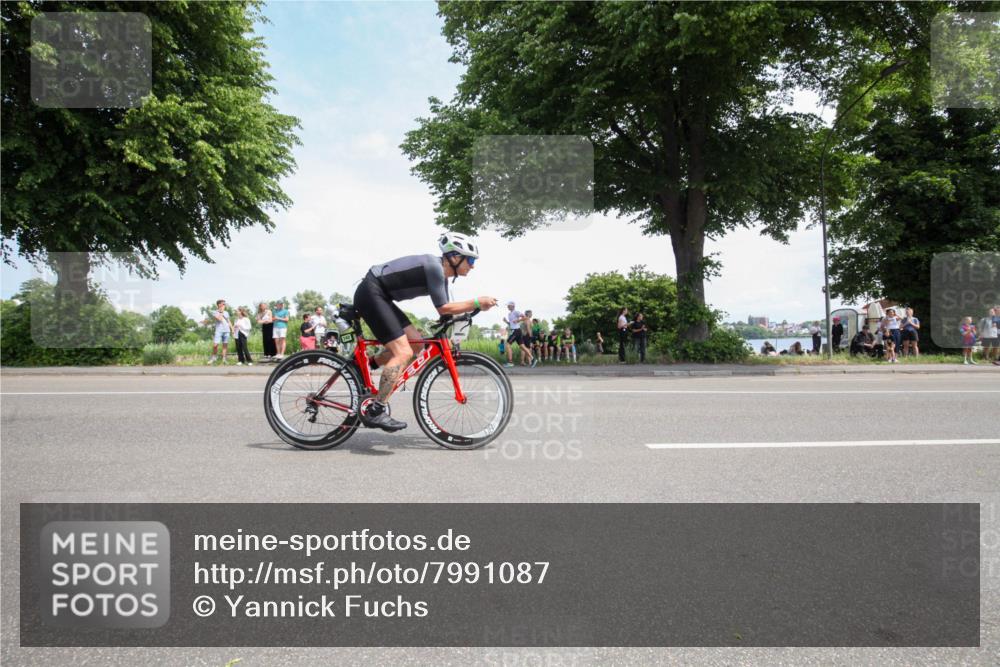 15.06.2025 - 7 Türme Triathlon Yannick Fuchs http://msf.ph/oto/7991087 15.06.2025 13:20:02 Radfahren 429, 588, 871 meine-sportfotos.de