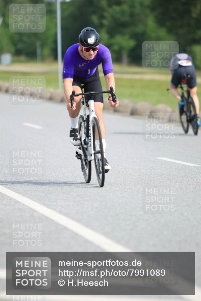 15.06.2025 - 27. Vierlanden-Triathlon H.Heesch http://msf.ph/oto/7991089 15.06.2025 09:55:45 Radfahren 2, 5, 198, 237 meine-sportfotos.de