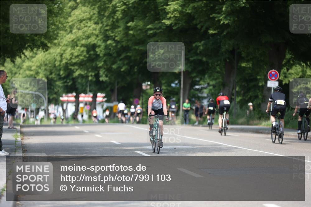 15.06.2025 - 7 Türme Triathlon Yannick Fuchs http://msf.ph/oto/7991103 15.06.2025 13:04:30 Radfahren 379 meine-sportfotos.de
