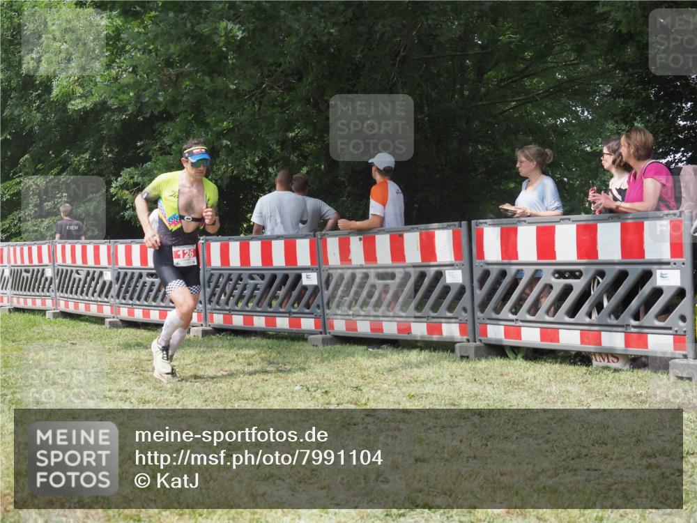 21.06.2025 - 27. Vierlanden-Triathlon KatJ http://msf.ph/oto/7991104 15.06.2025 12:30:55 Laufen  meine-sportfotos.de